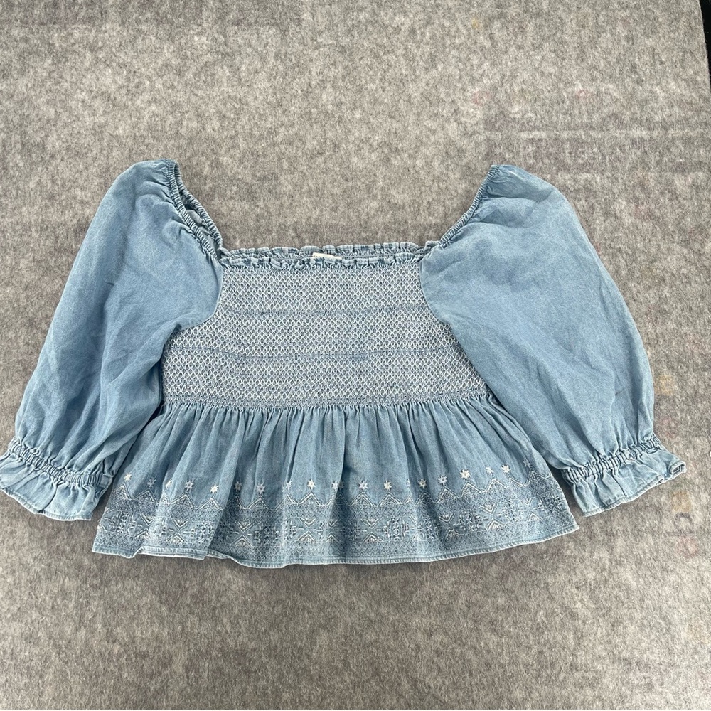 American Eagle Off the Shoulder Shirt Size Large